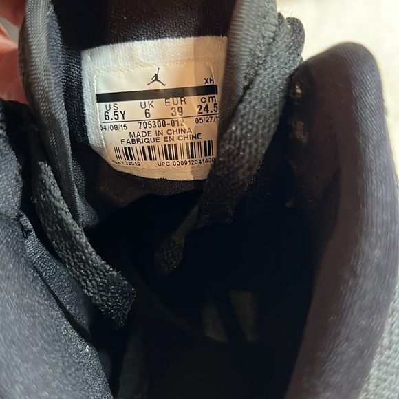 Nike air Jordan retro youth 6.5 EUC - Picture 5 of 15